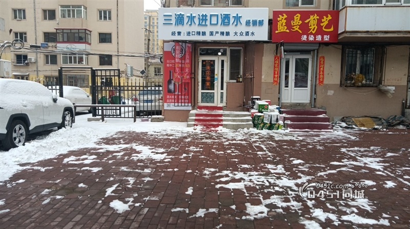 全天市场,门前空间大,客流多